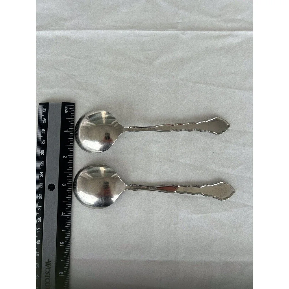 SET OF FOUR Oneida Community SATINIQUE Stainless Flatware Cream Soup Spoons